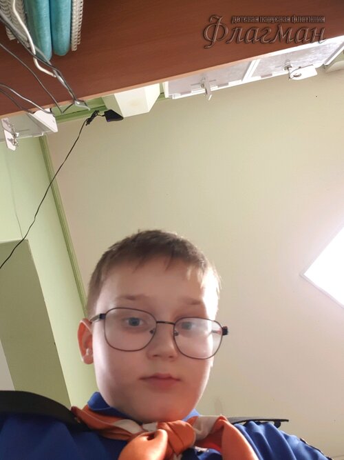 69d214dc.ID Photo.092915